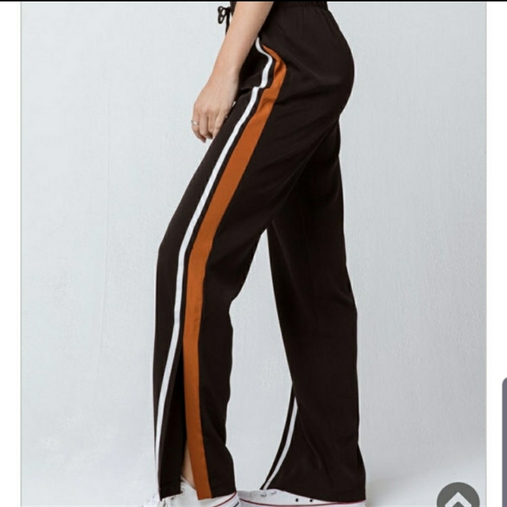 TILLY'S Sky and Sparrow Side Stripe Wide Leg Pants - Picture 3 of 4